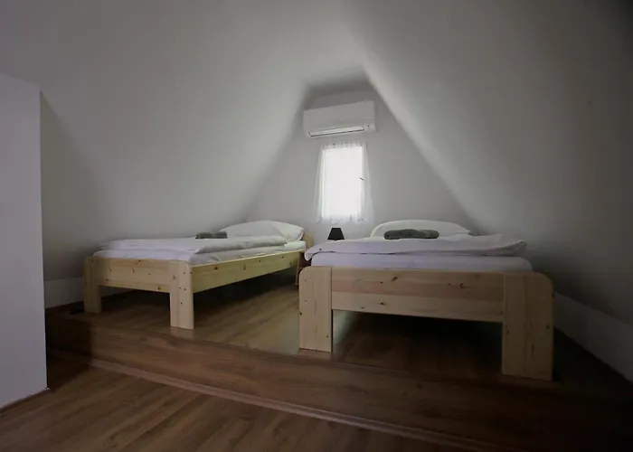 Anita - Dovolenka Pre Rodiny Pri Balatone Ubytování v soukromí Balatonakarattya