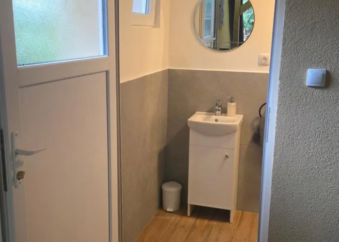 Anita - Dovolenka Pre Rodiny Pri Balatone *